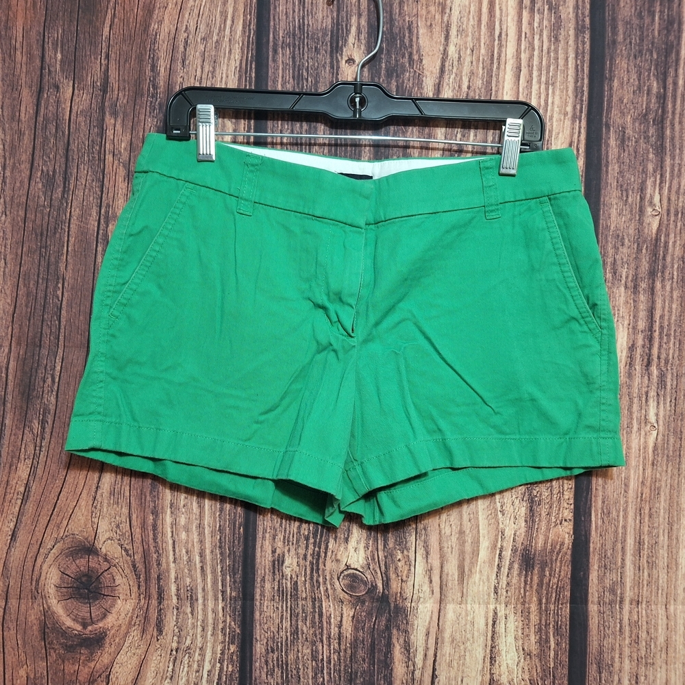 J. Crew Vibrant Green Women Chino Shorts Size 8.